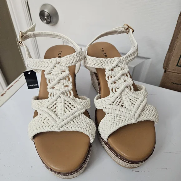 Torrid Cream Woven Wedge Sandals - Picture 3 of 3